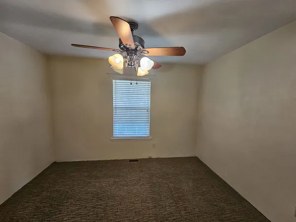 $154,500 | 14927 East Clearview Road, Mount Vernon, IL 62864