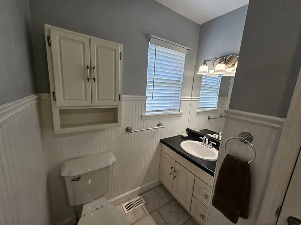 $154,500 | 14927 East Clearview Road, Mount Vernon, IL 62864