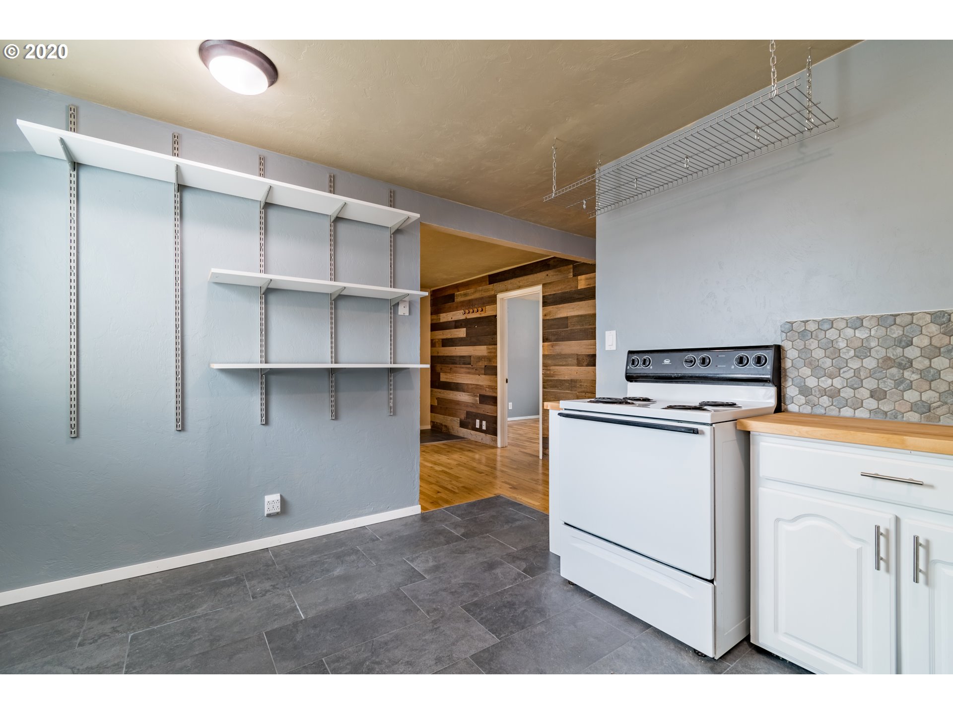 5133 F Street Springfield, OR 97478 - Photo 12 of 32