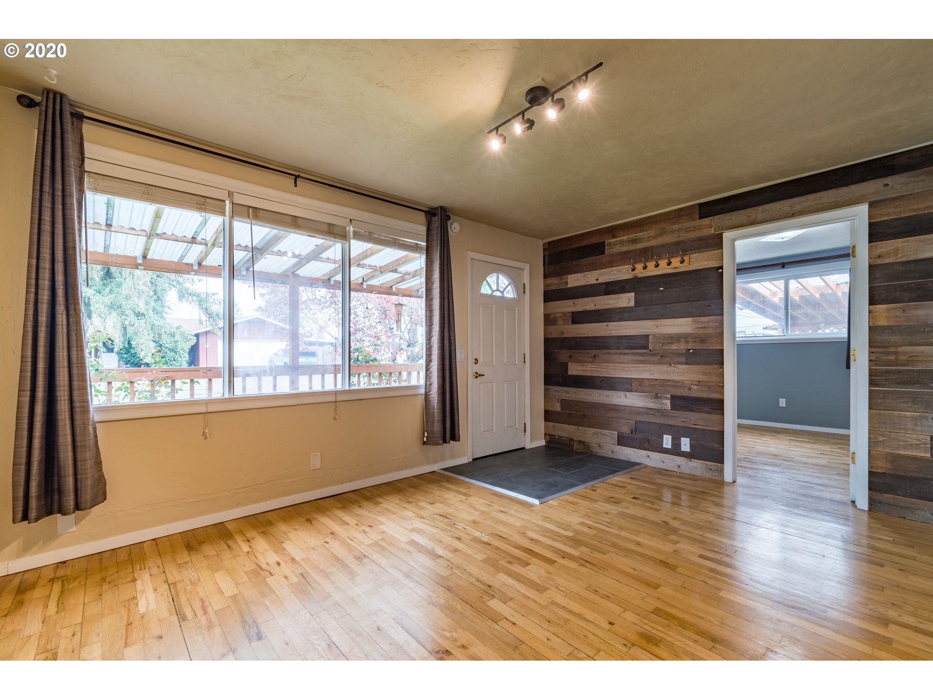 5133 F Street Springfield, OR 97478 - Photo 7 of 32