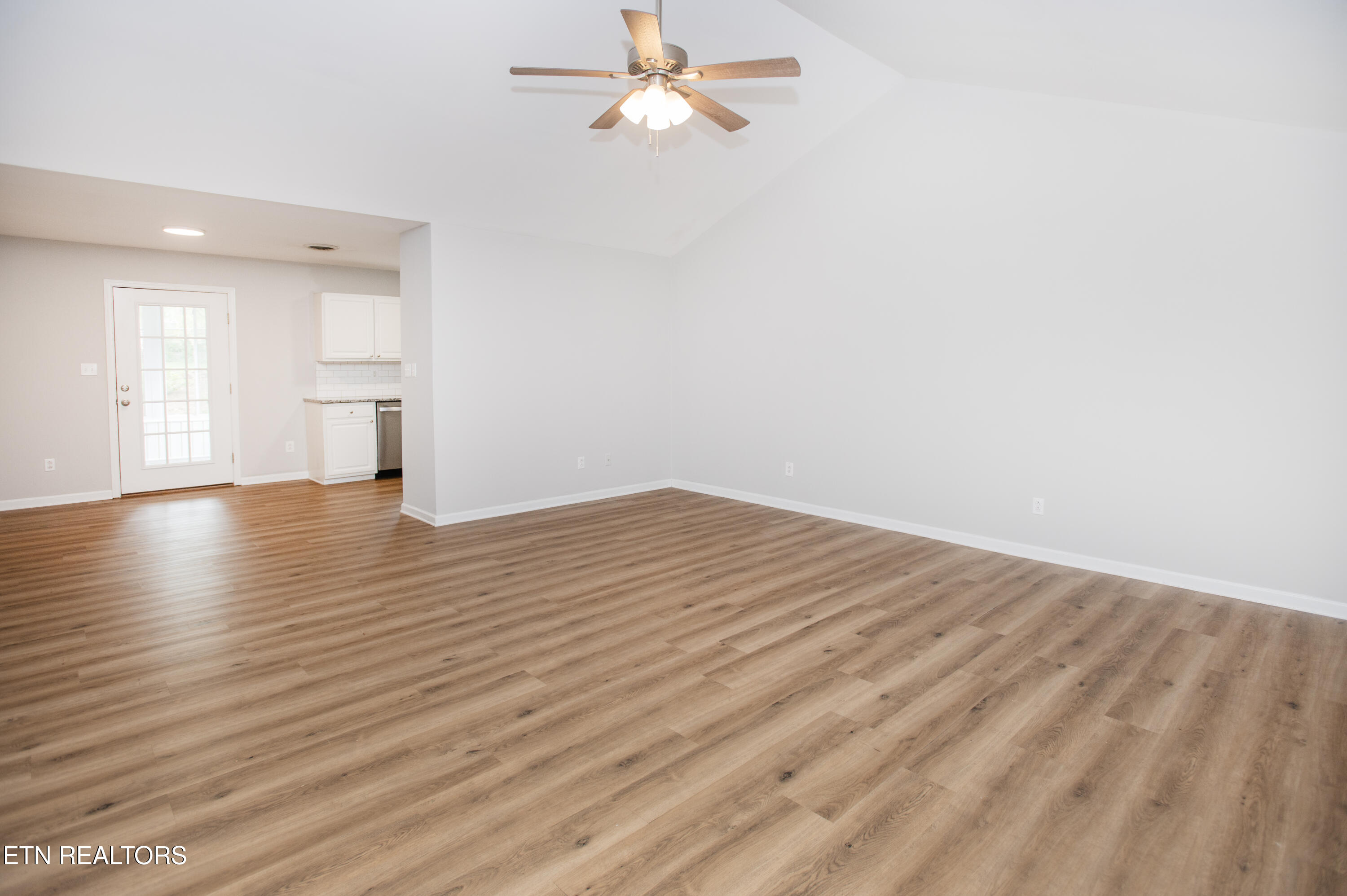 7628 Wren Garden Way Powell, TN 37849 - Photo 11 of 24 Living Room