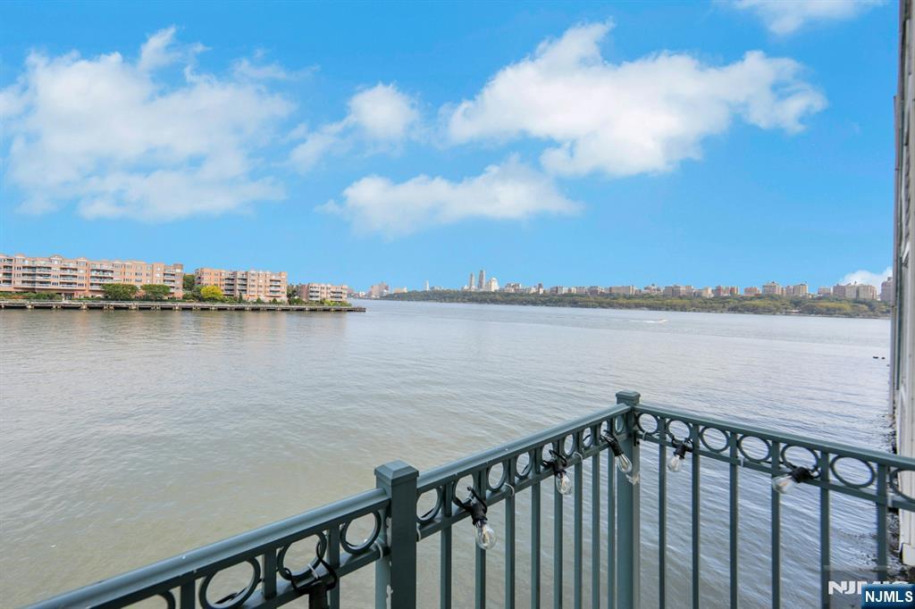 155 The Promenade Edgewater, NJ 07020 - Photo 2 of 29