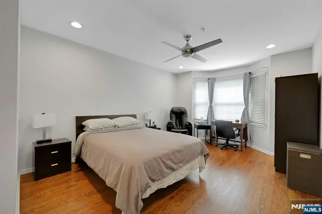 $599,000 | 155 The Promenade, Edgewater, NJ 07020