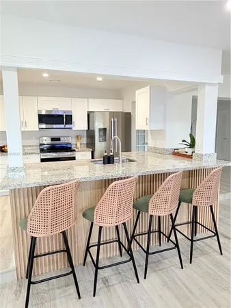 $5,400 | 3430 Northwest 21st Avenue, Unit 3430, Oakland Park, FL 33309