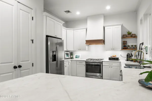 $398,500 | 325 Bacque Crescent Drive, Unit A, Lafayette, LA 70503