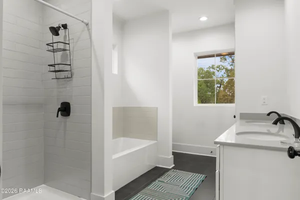 $398,500 | 325 Bacque Crescent Drive, Unit A, Lafayette, LA 70503