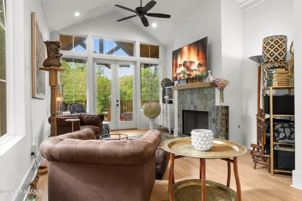 $398,500 | 325 Bacque Crescent Drive, Unit A, Lafayette, LA 70503