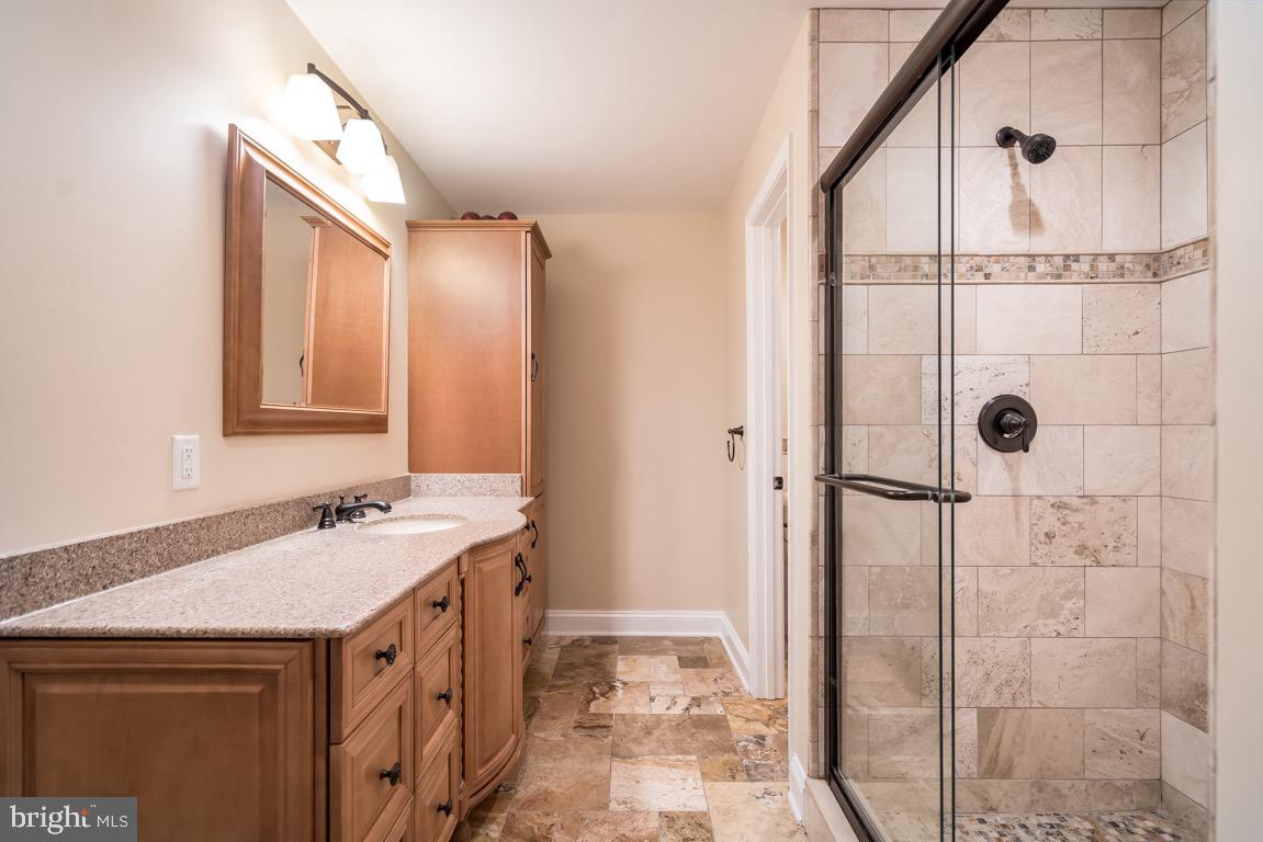 5 Barn Ridge Court Silver Spring, MD 20906 - Photo 14 of 70 Gallery Image 14