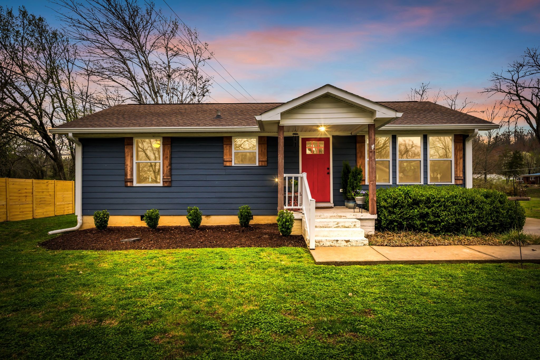 101 Simpson Street Waverly, TN 37185 - Photo 2 of 33