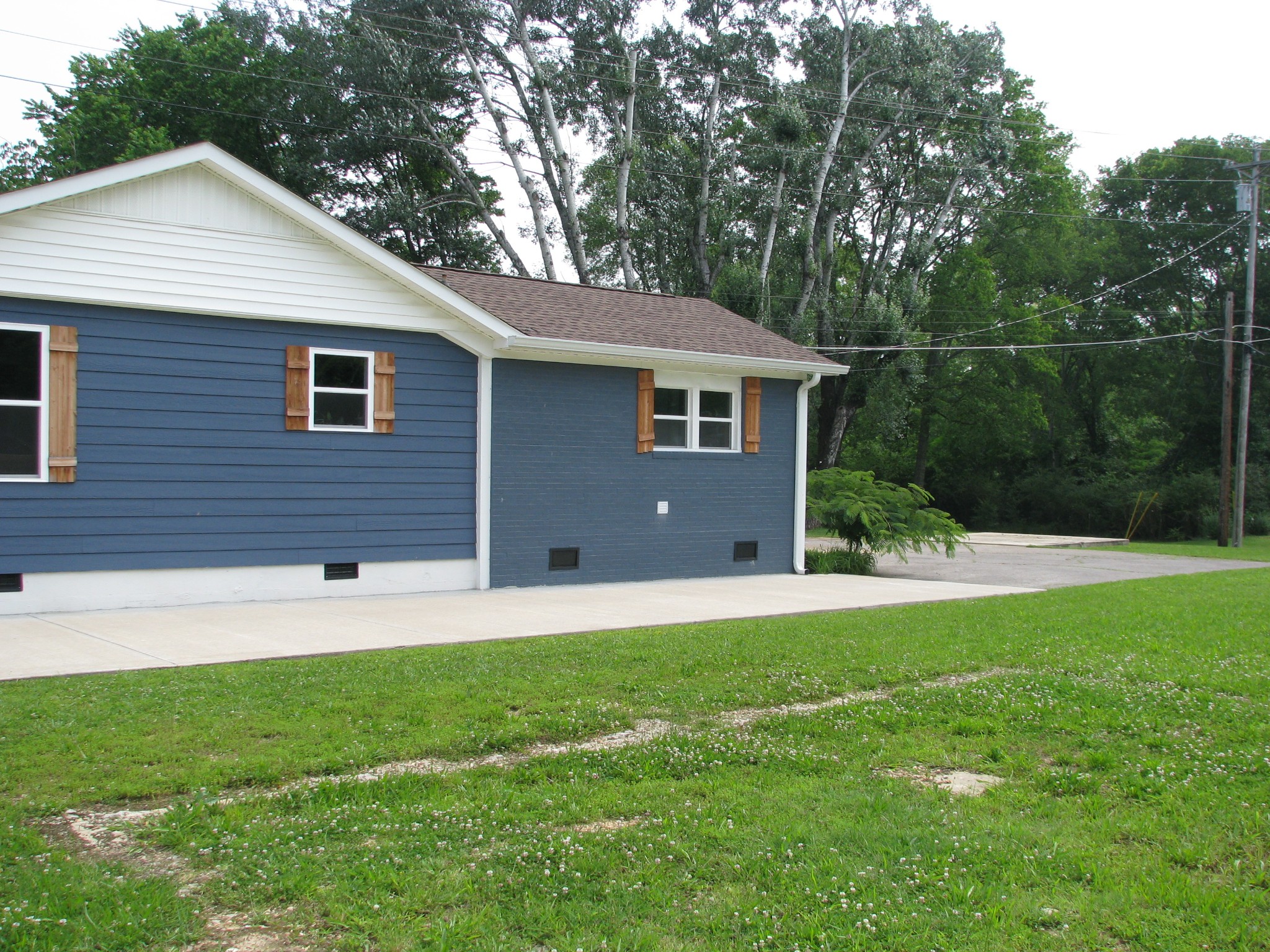 101 Simpson Street Waverly, TN 37185 - Photo 7 of 33