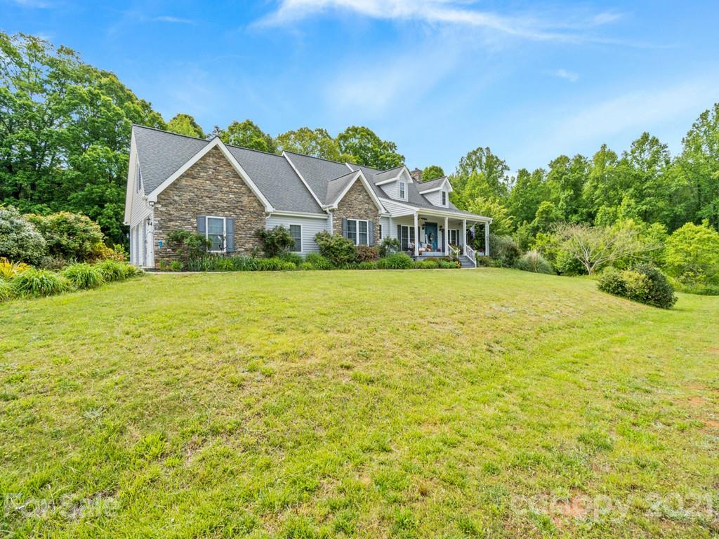 4044 RPM Drive Maiden, NC 28650 - Photo 3 of 48 Gallery Image 3