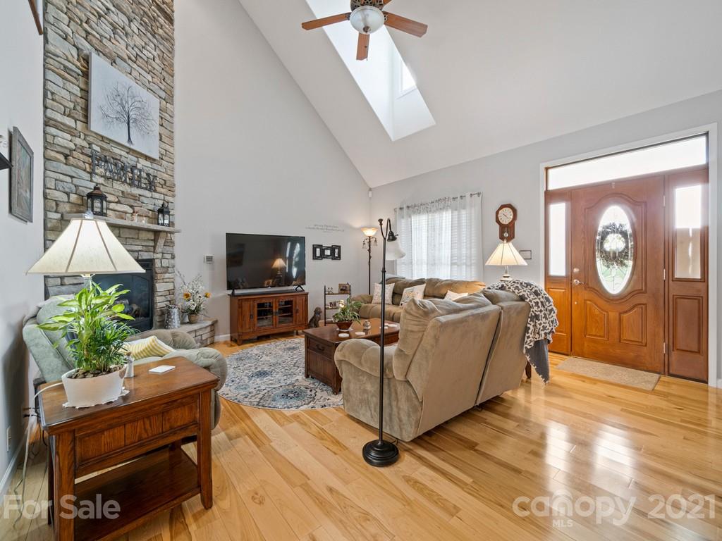 4044 RPM Drive Maiden, NC 28650 - Photo 5 of 48 Gallery Image 5