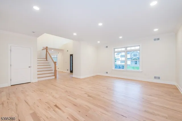 $1,495,000 | 20 West Drive, Fairfield, NJ 07004