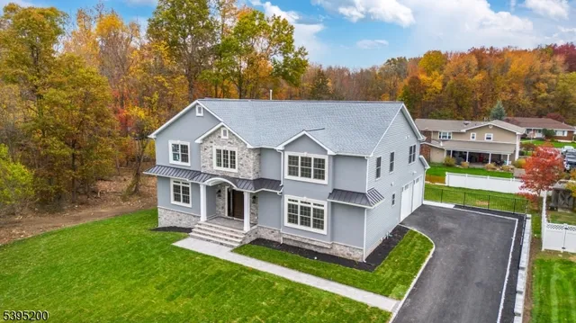 $1,495,000 | 20 West Drive, Fairfield, NJ 07004