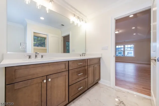 $1,495,000 | 20 West Drive, Fairfield, NJ 07004