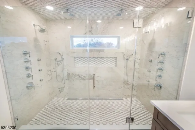 $1,495,000 | 20 West Drive, Fairfield, NJ 07004