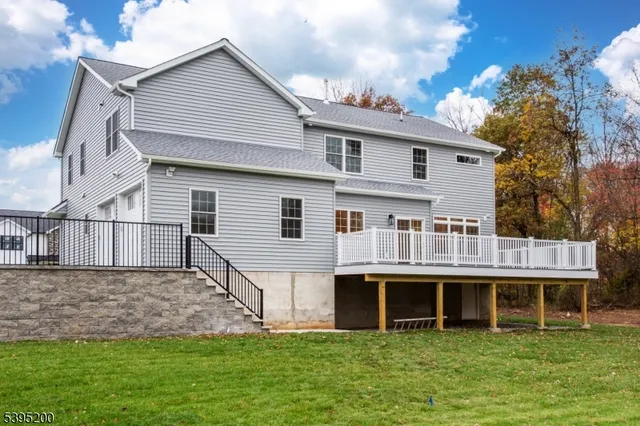 $1,495,000 | 20 West Drive, Fairfield, NJ 07004
