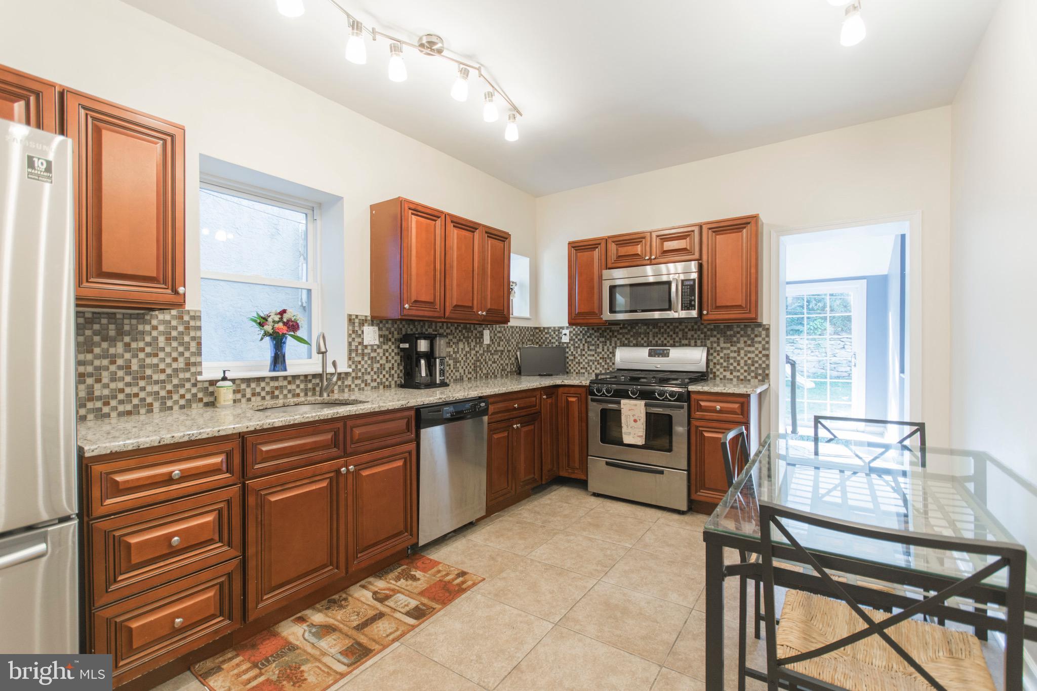 433 Ripka Street Philadelphia, PA 19128 - Photo 6 of 15 Kitchen