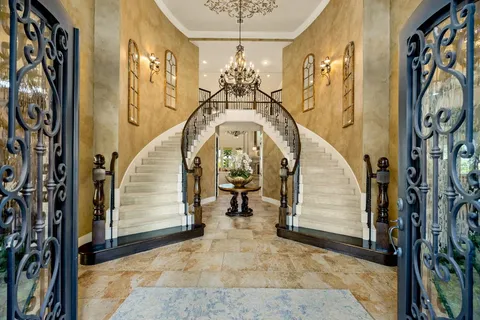 a view of entryway