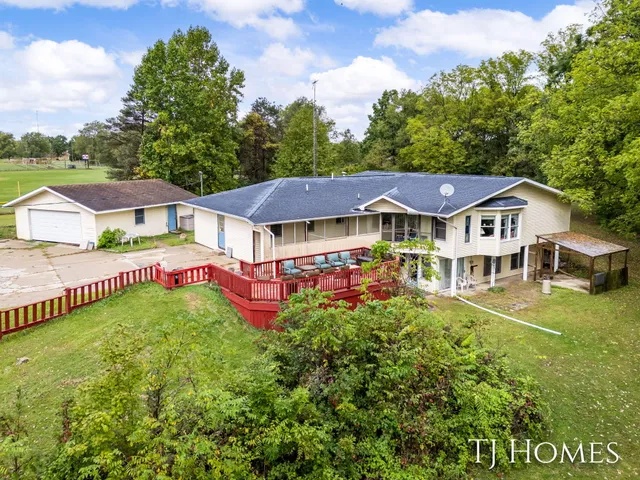 $574,900 | 2895 M Highway 79, Hastings, MI 49058