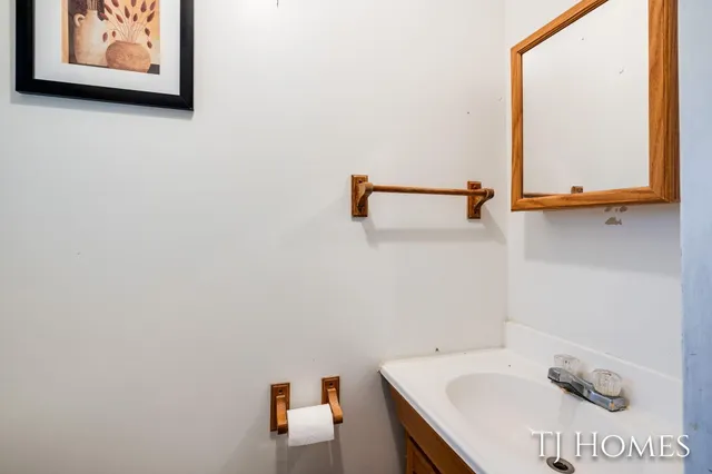 $574,900 | 2895 M Highway 79, Hastings, MI 49058