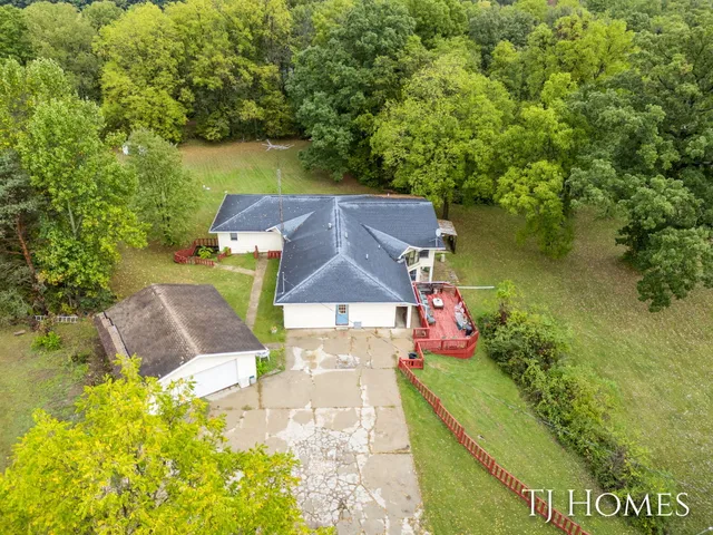 $574,900 | 2895 M Highway 79, Hastings, MI 49058