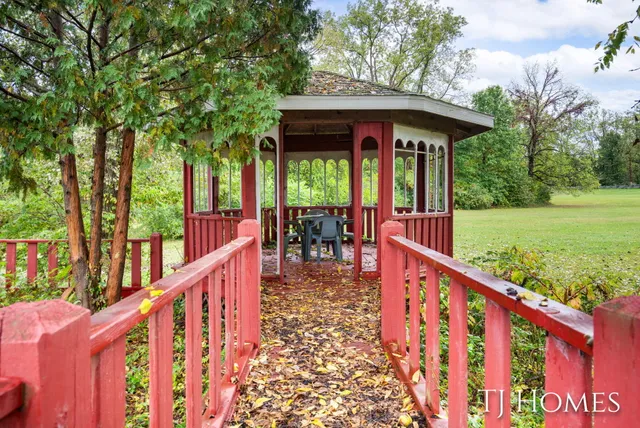 $574,900 | 2895 M Highway 79, Hastings, MI 49058