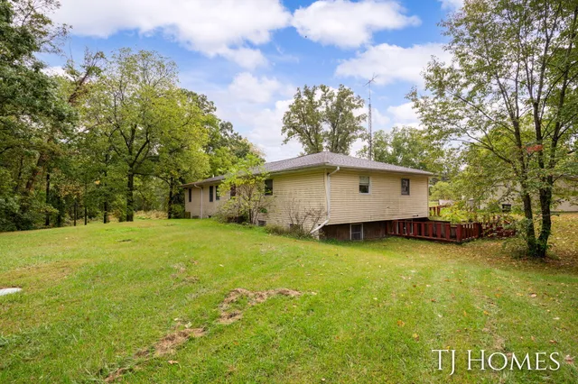 $574,900 | 2895 M Highway 79, Hastings, MI 49058