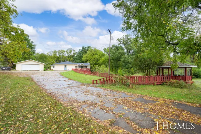 $574,900 | 2895 M Highway 79, Hastings, MI 49058