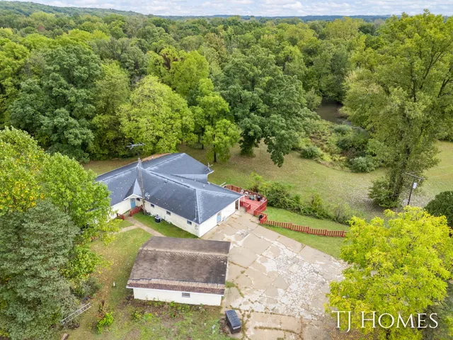 $574,900 | 2895 M Highway 79, Hastings, MI 49058