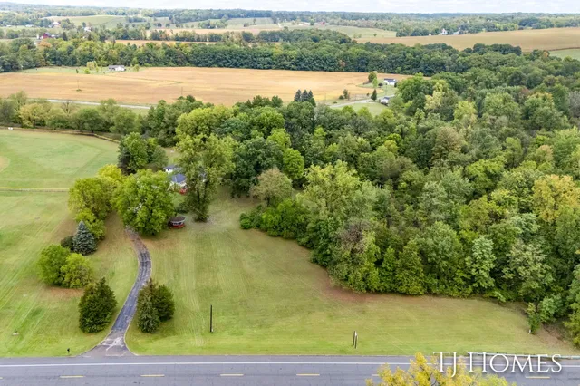 $574,900 | 2895 M Highway 79, Hastings, MI 49058