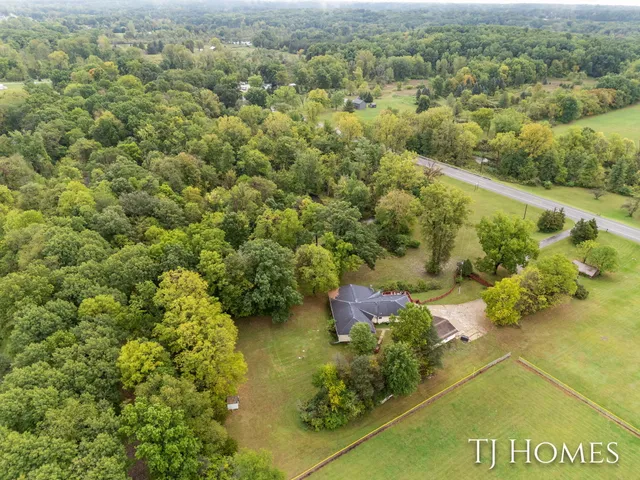 $574,900 | 2895 M Highway 79, Hastings, MI 49058