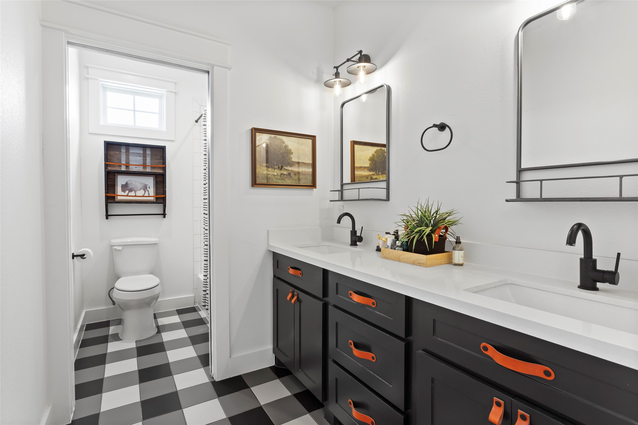 4473 County Road 172 Alvin, TX 77511 - Photo 26 of 36 2nd floor guest bathroom. Beautiful tile work and vanity