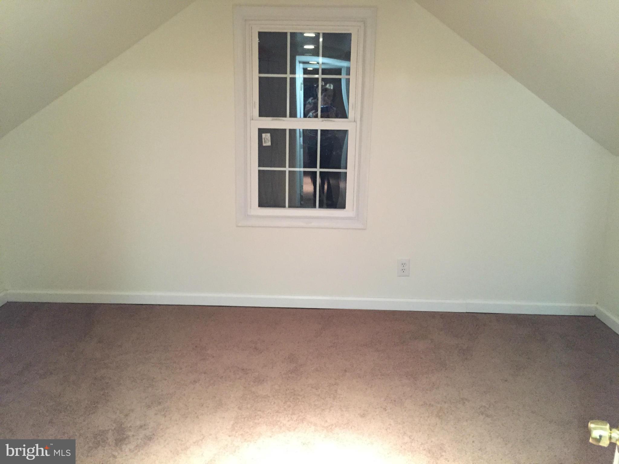 959 Martin Road Baltimore, MD 21221 - Photo 15 of 17 Bedroom