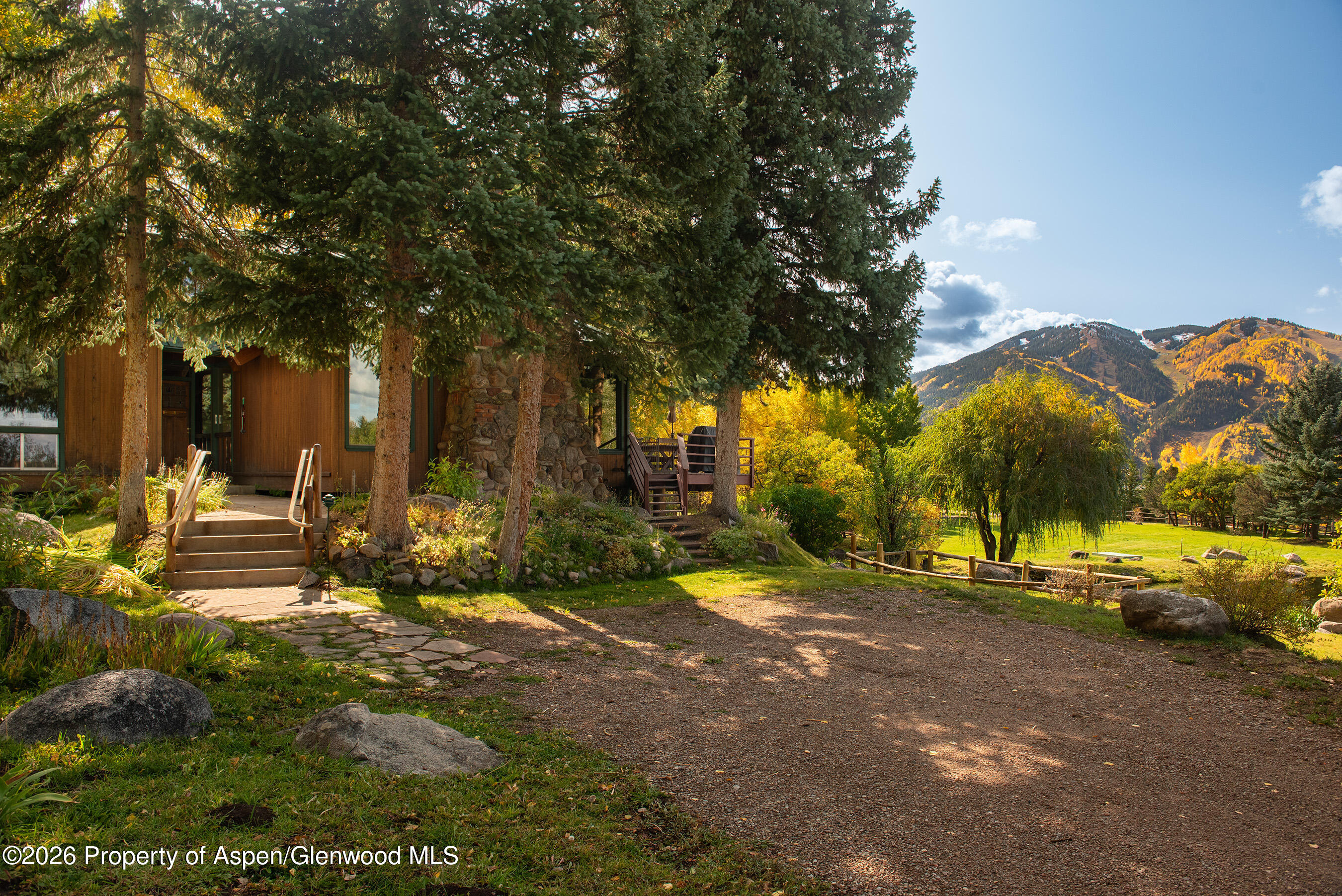 209 East Reds Road, Unit MAIN HOUSE Aspen, CO 81612 - Photo 3 of 37 209eReds_MED_231004013