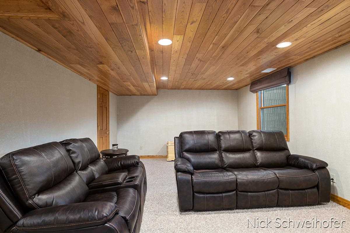 5142 7 Mile Road Bay City, MI 48706 - Photo 29 of 53
