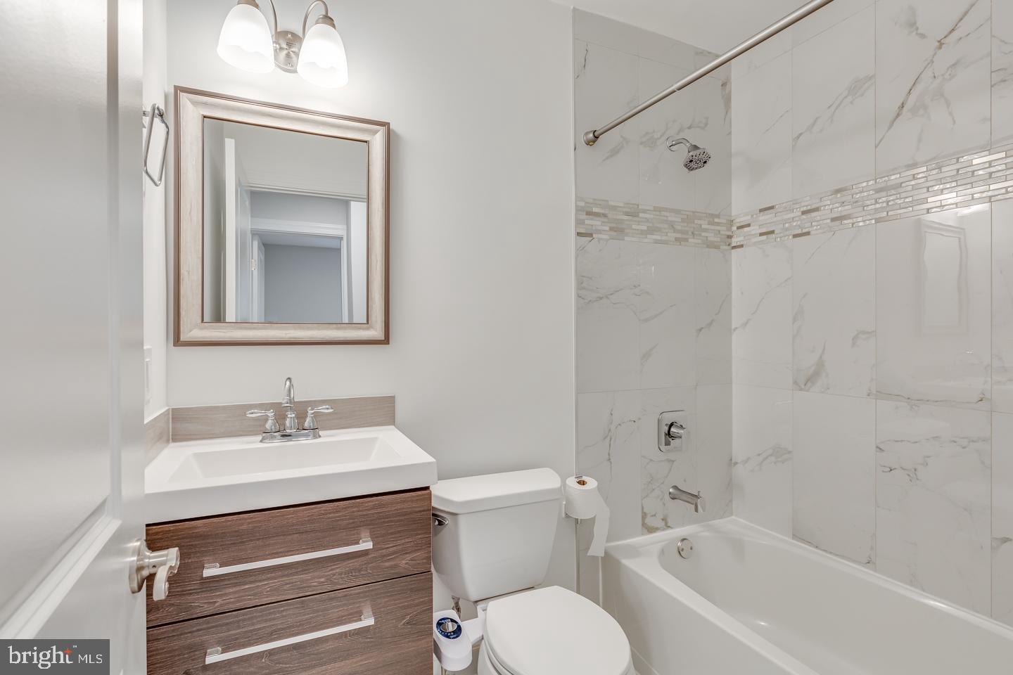 754 Maple Road Deptford, NJ 08096 - Photo 16 of 25 Gallery Image 16