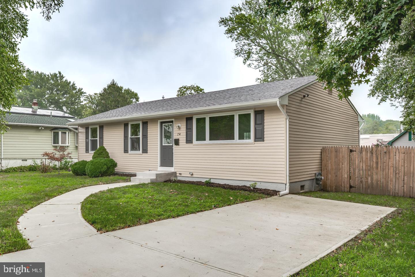 754 Maple Road Deptford, NJ 08096 - Photo 4 of 25 Gallery Image 4
