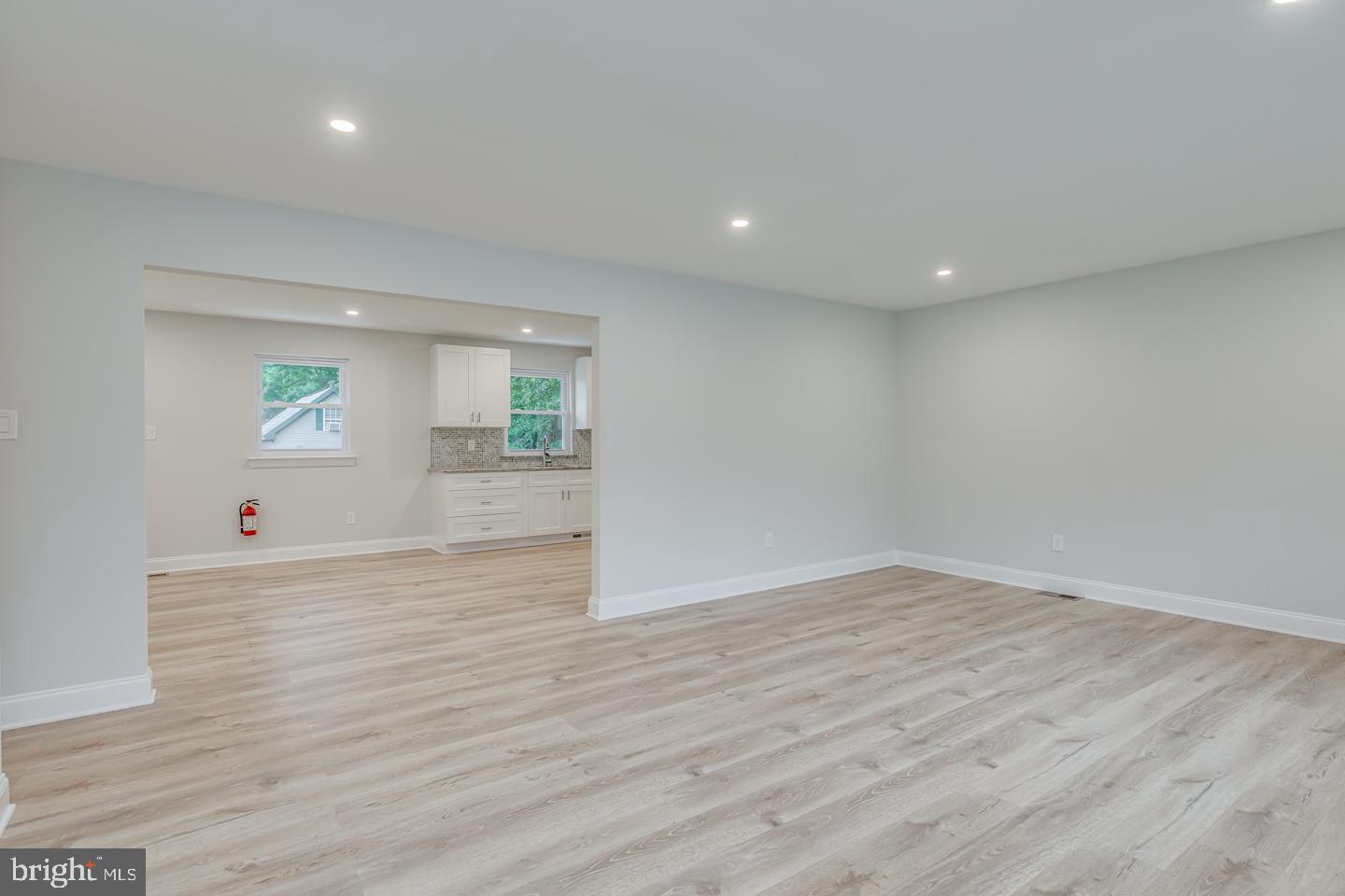 754 Maple Road Deptford, NJ 08096 - Photo 5 of 25 Gallery Image 5