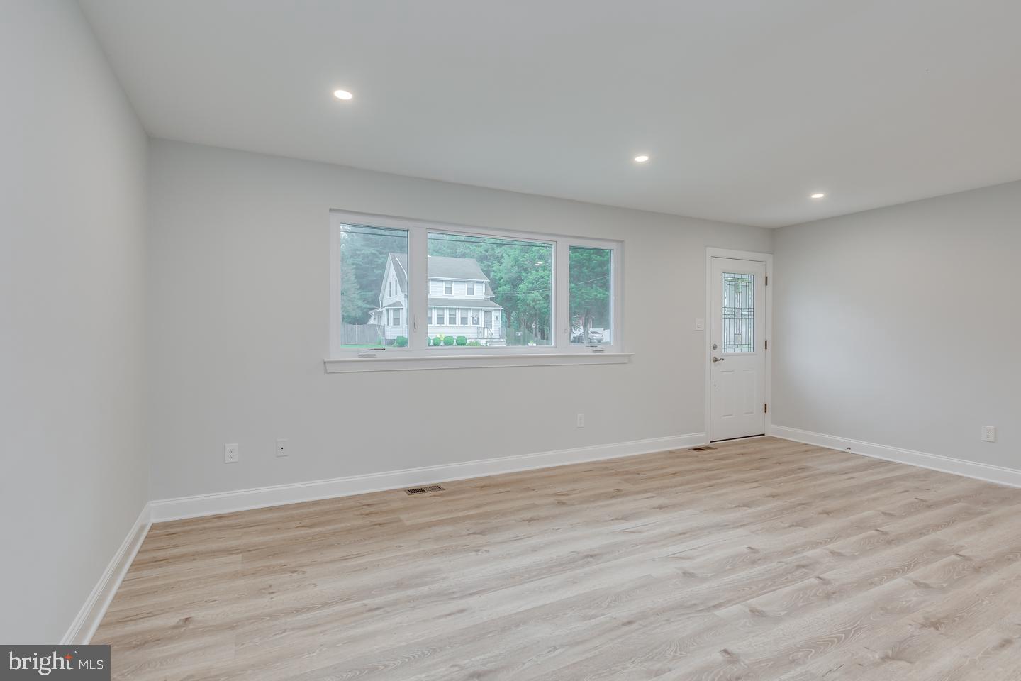 754 Maple Road Deptford, NJ 08096 - Photo 7 of 25 Gallery Image 7