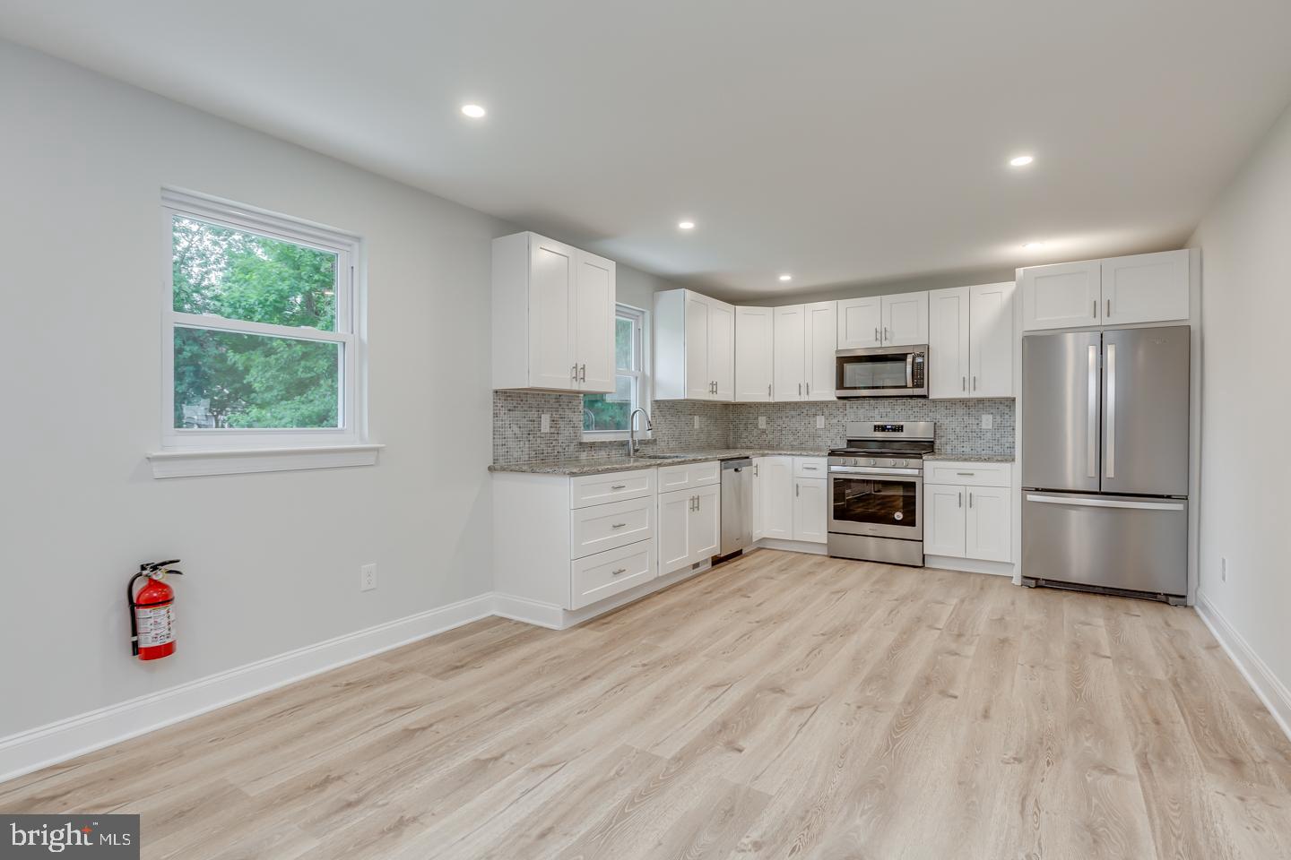 754 Maple Road Deptford, NJ 08096 - Photo 9 of 25 Gallery Image 9