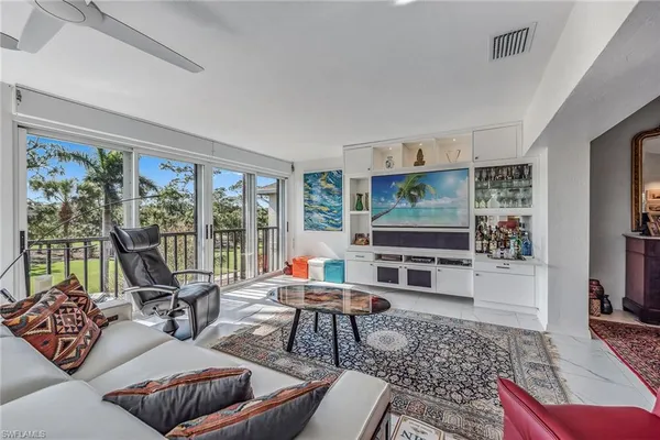 $450,000 | 764 Eagle Creek Drive, Unit 301, Naples, FL 34113