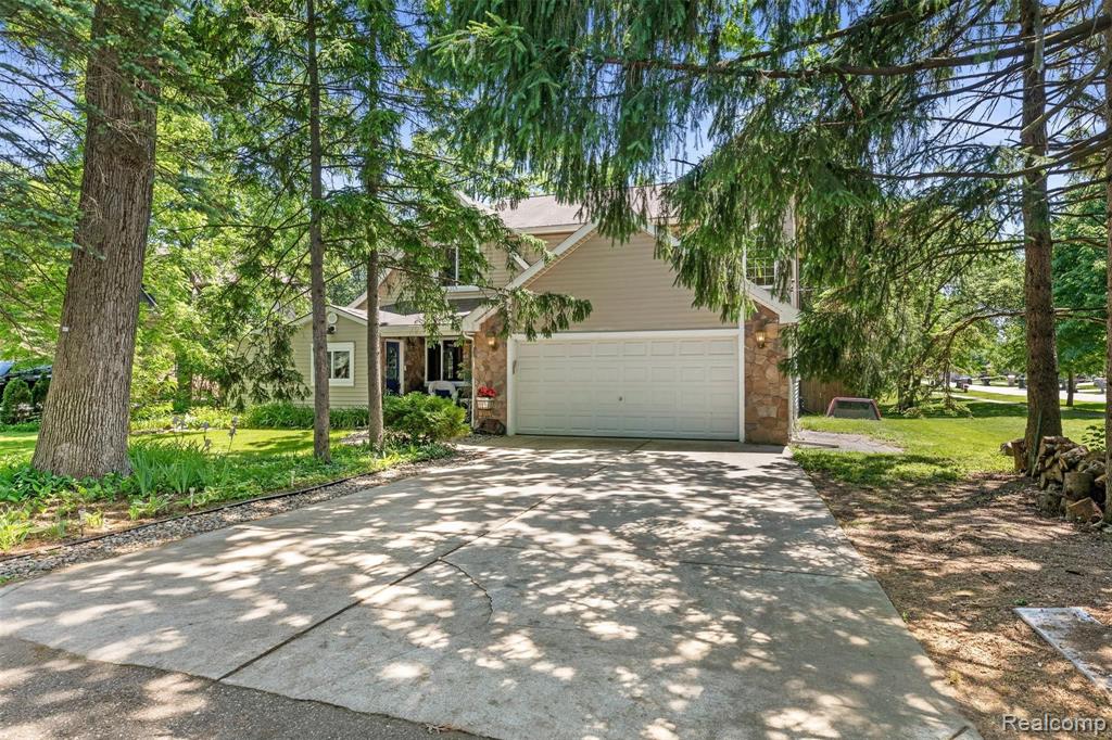 375 Shortridge Avenue Rochester Hills, MI 48307 - Photo 2 of 47