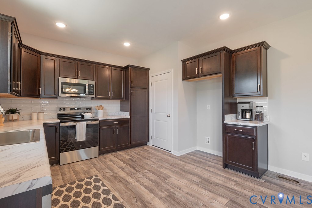9344 Staples Mill Road Glen Allen, VA 23060 - Photo 9 of 28