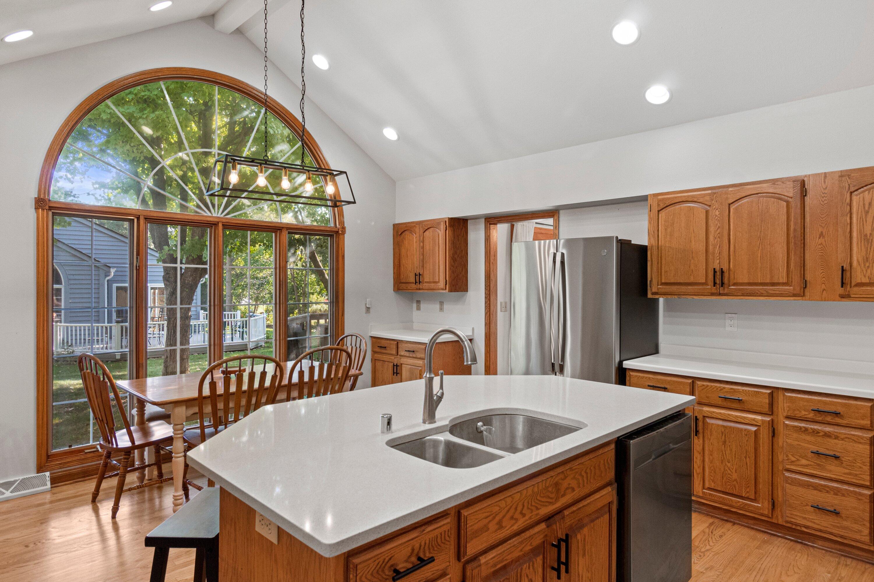 7727 Maple Ridge Court Franklin, WI 53132 - Photo 8 of 23 Beautiful Kitchen