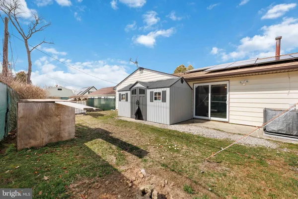 a house view with a outdoor space