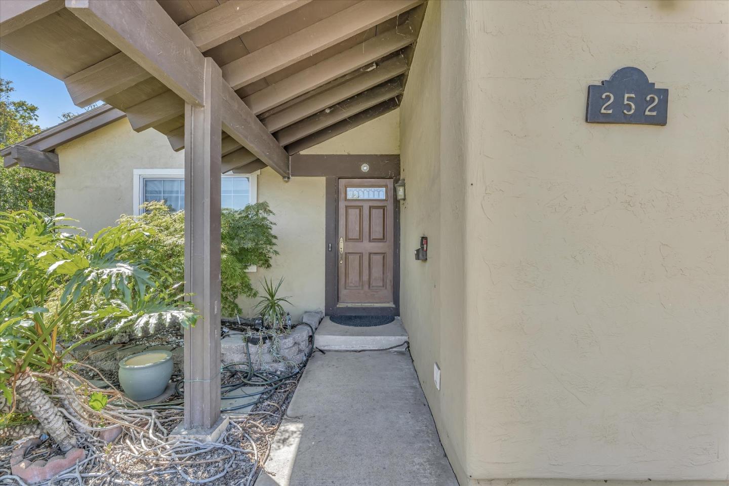 252 Sposito Circle San Jose, CA 95136 - Photo 5 of 50 a view of a entryway of the house
