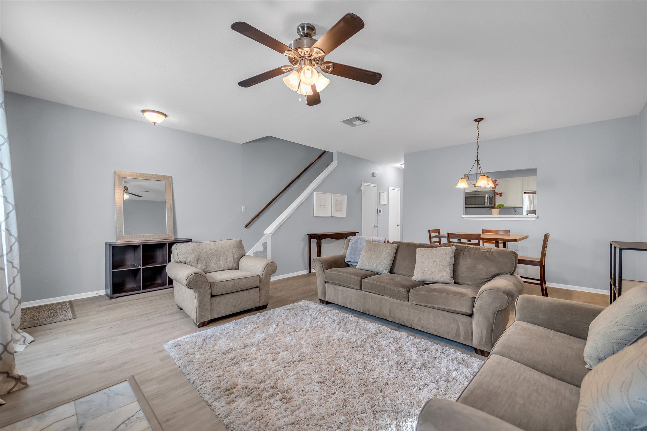 8091 El Mundo Street, Unit 8091 Houston, TX 77054 - Photo 4 of 22 a living room with furniture