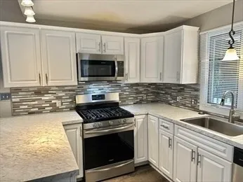 $1,775 | 224 Walnut Street, Unit REAR, Agawam, MA 01001