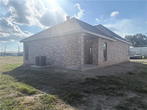 $1,700 | 140 Heltz Street, Garyville, LA 70051